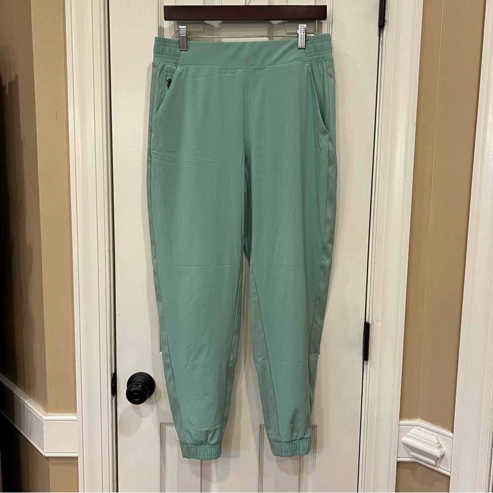 NWOT ATHLETA Brooklyn Jogger Women’s 10 Soft Mint Green 530631-06